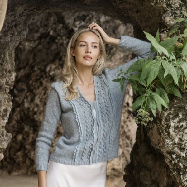 MEMORY LANE: EMBELLISHED KNITS TO CHERISH - LAINE