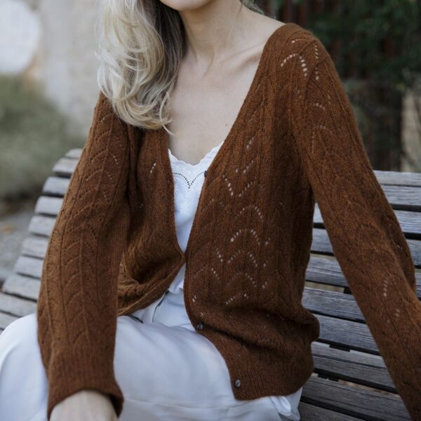MEMORY LANE: EMBELLISHED KNITS TO CHERISH - LAINE