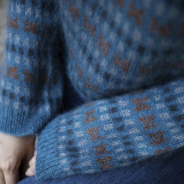 MEMORY LANE: EMBELLISHED KNITS TO CHERISH - LAINE