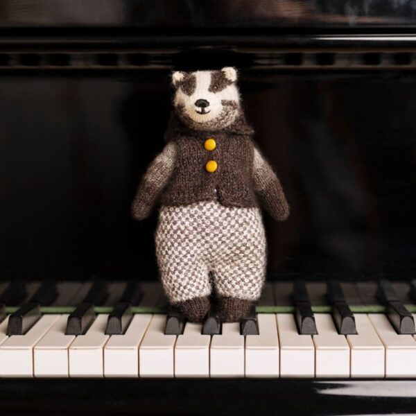 CHEZ MYRTIL: MORE SEAMLESS FRIENDS TO KNIT AND LOVE - LAINE